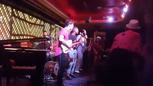 Big Apple Jazz Tours 9/16 The Shakes(14) смотреть онлайн