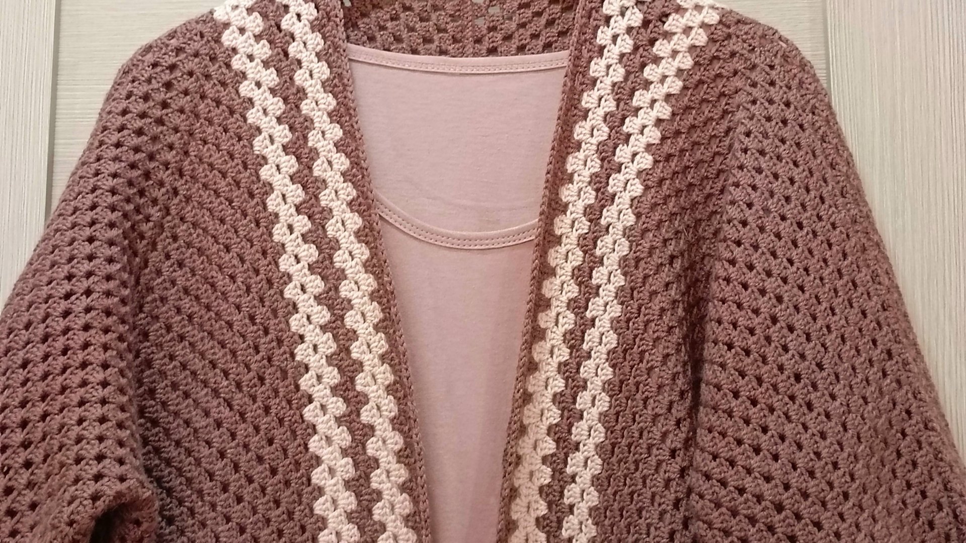 Полный мк , Кардиган крючком из 2 шестиугольных мотивов . смотреть онлайн