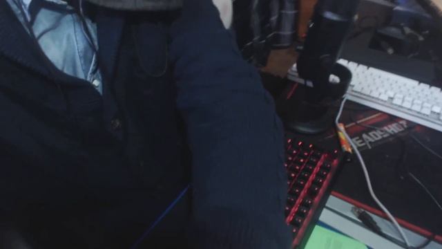 UNBOXING TECLADO RAZER BLACKWIDOW X CHROMA смотреть онлайн