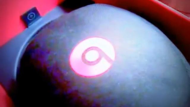 Copy of Un boxing new Beats solo 3s смотреть онлайн