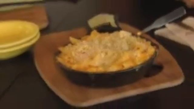 Gourmet comfort foods at Holy Mac & Deli смотреть онлайн