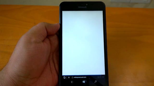 Windows 10 Mobile Build 15055 Hands-on Review, Issues & Installation Experience смотреть онлайн