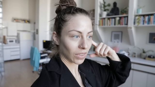 Taylor Shoots Photos With iPhone 11and Moment M-Series 18mm Wide Lens смотреть онлайн