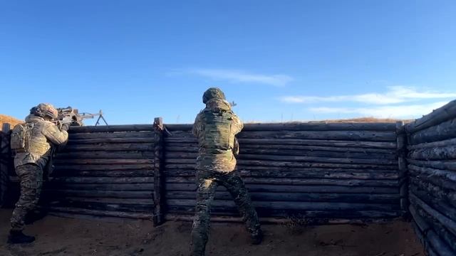 Отработка противодействия дронам спецподразделениями ФСВНГ смотреть онлайн