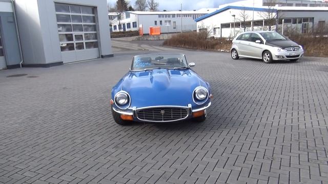 Jaguar E-Type V12 смотреть онлайн