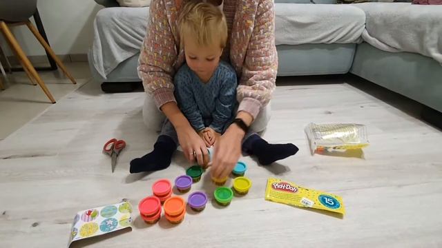 Распаковка Набора пластилина для праздника Play-Doh из rozetka смотреть онлайн