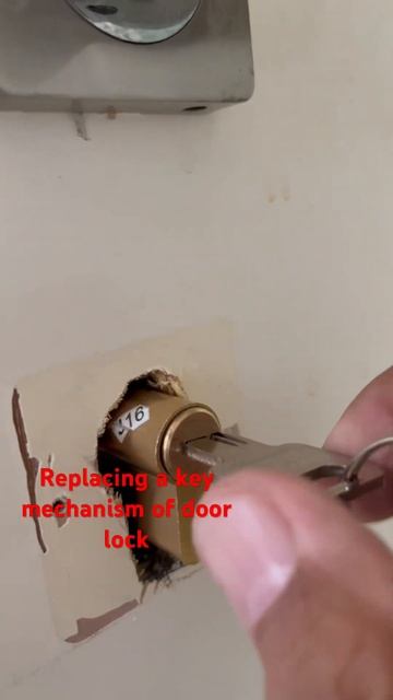 Replace mechanism of door lock. смотреть онлайн