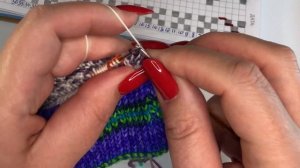 Жаккард по кругу без ступенек в начале ряда. Вяжем спицами без стыков и заметных переходов