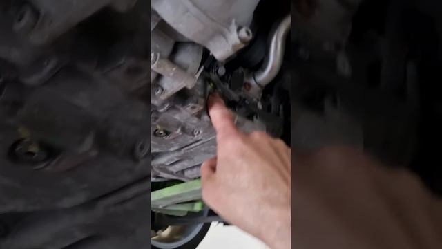 Lamborghini Huracan oil change смотреть онлайн