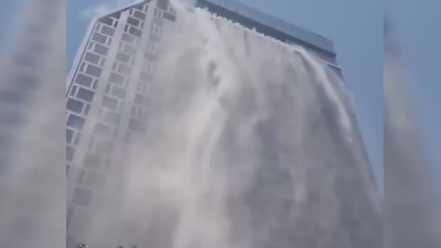 Землетрясение в Мьянме! Массовые разрушения в Таиланде и Китае, люди в ловушке смотреть онлайн