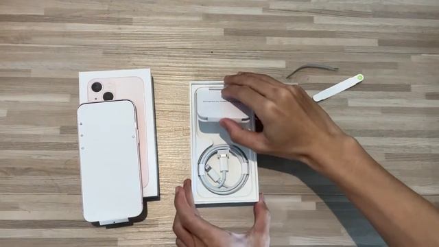 Pink iPhone 13 mini unboxing video смотреть онлайн