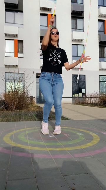 Slow mo #скакалка #jumprope #skipping #sports #скиппинг #спорт #slowmo #slowmotion #трюки смотреть онлайн