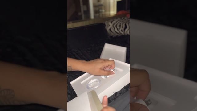 Yellow iPad unboxing 10th generation смотреть онлайн