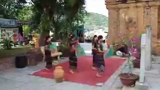Po Nagar Cham Temple - Singing and Dancing смотреть онлайн