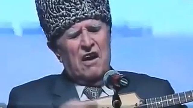 Валид Дагаев поет на казахском языке! смотреть онлайн