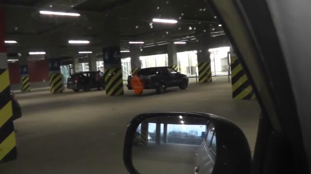 Автонакат - Как управлять автомобилем на одностороннем направлении на парковке. смотреть онлайн