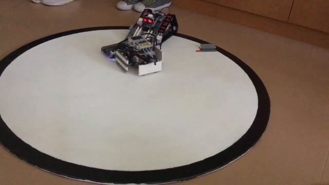 *Epic* Lego EV3 Sumo Bot Competition смотреть онлайн