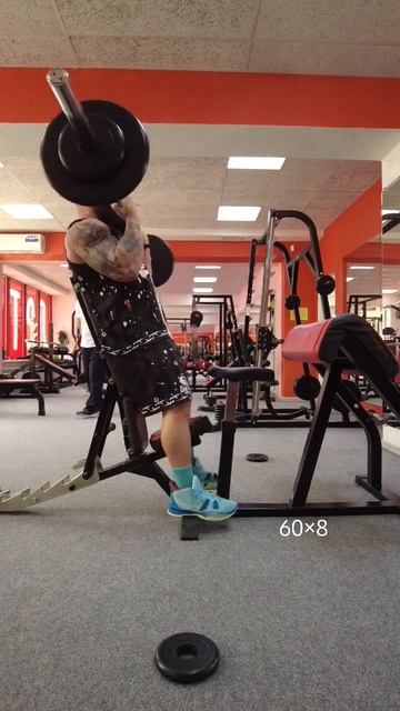 Бицепс стоя со штангой #качки #powerlifting #arm #bodybuilding #workout #powerbuilder #armlifting смотреть онлайн