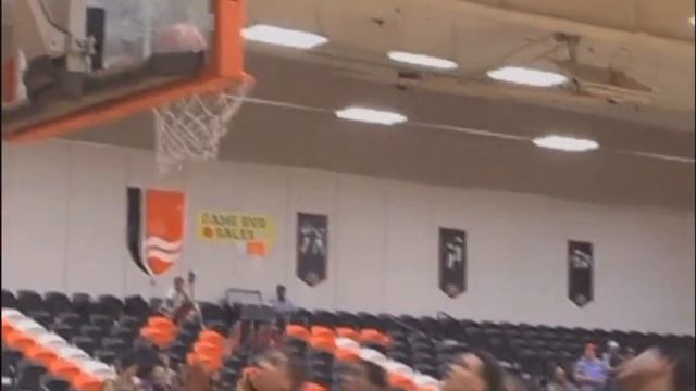Nick Faust - The Official Mixtape UMD смотреть онлайн