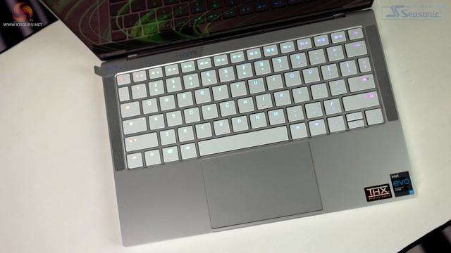 Razer Book 13 Ultraportable Review смотреть онлайн