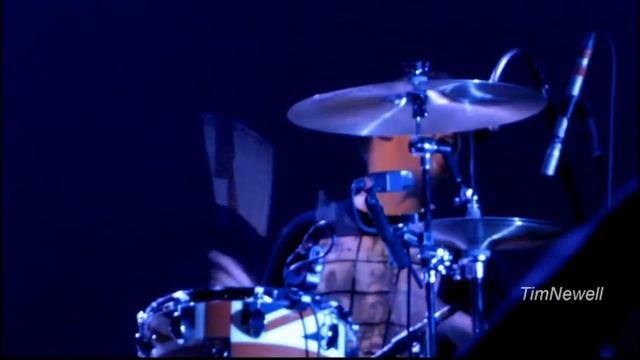 Arctic Monkeys (HD 1080) Don't Sit Down Cause I've Moved Your Chair - Chicago 2012-03-19 - United C смотреть онлайн