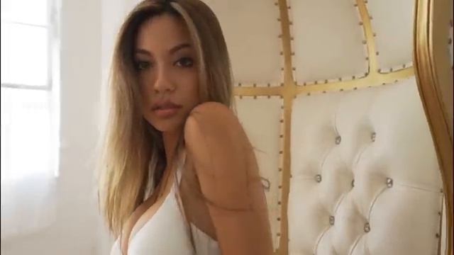 Очень секси!Танцует, стриптиз, пластика, красавица, тверк, шест, музыка, басс