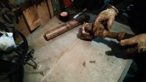 Самодельный экскаватор-погрузчик из УАЗА! Изготовление рамы, крепления двигателя с коробкой.