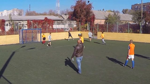 Ліцей 4-1 ЗОШ №5. Кубок шкільного футболу Фастова - осінь 2014 смотреть онлайн