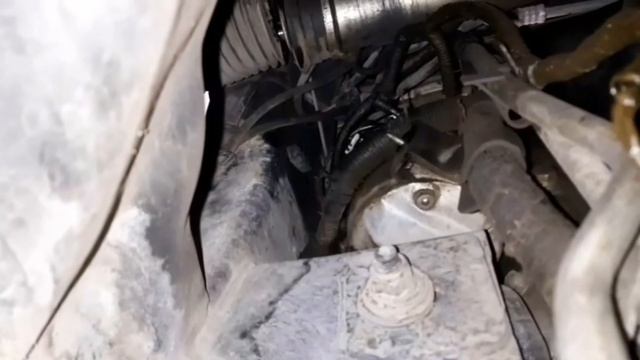 LINCOLN NAVIGATOR 2006 REPLACE COMPRESSOR | STUCK COMPRESSOR NO COOLING Part 1 смотреть онлайн