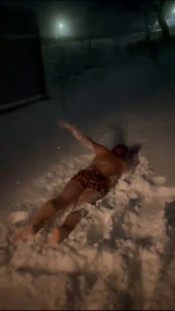 Гендиректор Penkoff прыгает в снег - #челлендж смотреть онлайн