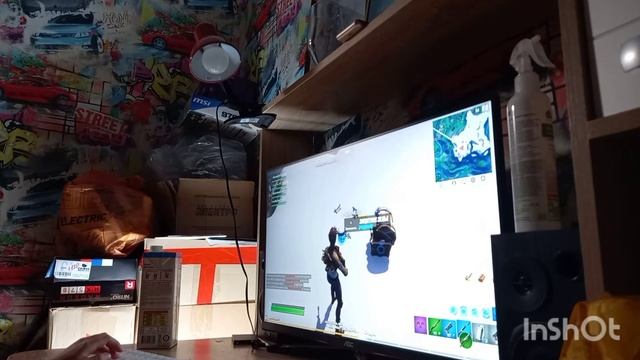 Макс рубится в FortNite смотреть онлайн