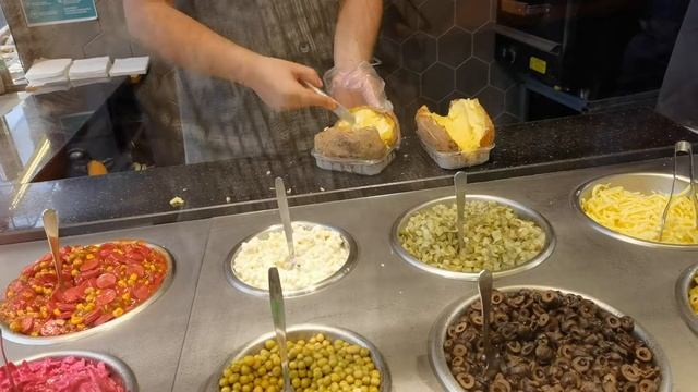 Стамбул. Уличная кухня. Кумпир (Kumpir) смотреть онлайн