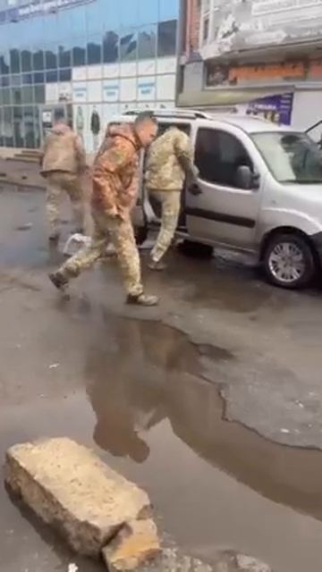 Украина, украинцы и их евроценности. Кому насыпать гидности ... смотреть онлайн