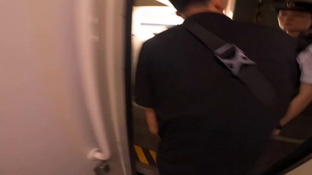 We are cleaning the train windows ！ Train Journey Across China: Part 5 смотреть онлайн