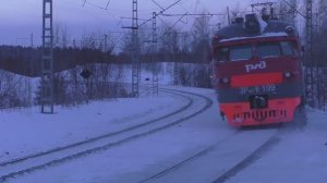Отправление электропоезда ЭР9-П-К-199 от ст. Еловка под Красноярском