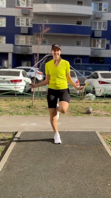 #скакалка #dance #skiprope #skipping #танцы #shufflinginskipping #какпрыгатьнаскакалке #jumprope смотреть онлайн