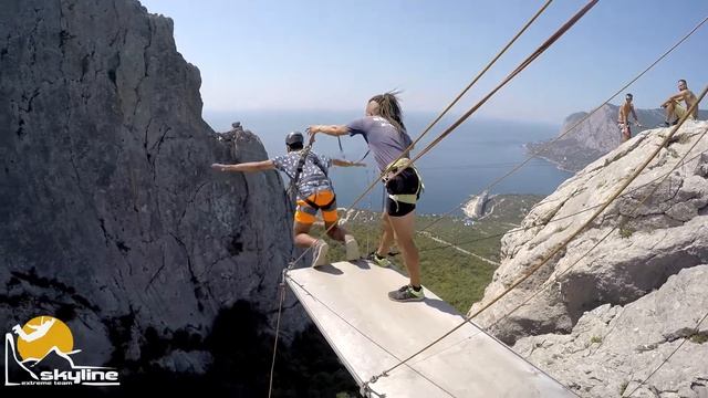 Саша Ильяс-Кая роупджампинг в Крыму с командой Скайлайн смотреть онлайн