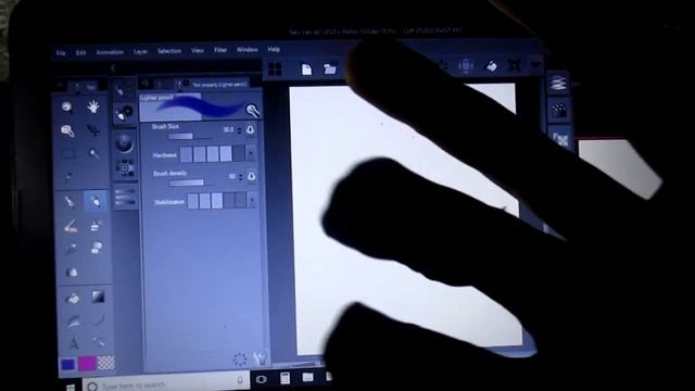 Wacom Intuos Art Medium Tablet (A Girl with a Credit Card) смотреть онлайн