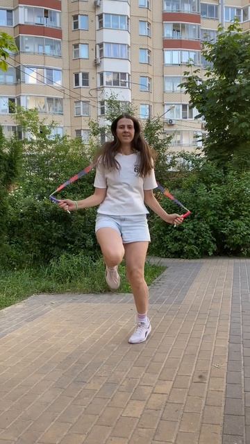 Поскакали!  #скакалка #jumprope #skipping #dance #скиппинг #спорт #shuffle #shuffledance #фитнес