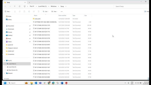How to Clear ALL CACHE & JUNK From Windows 11 & Windows 10 смотреть онлайн