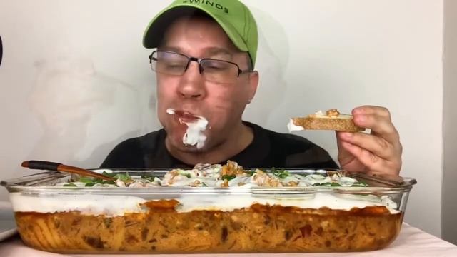 MUKBANGERS DIPPING THERE FOOD IN TO MUCH SAUCE ( Messy ) смотреть онлайн