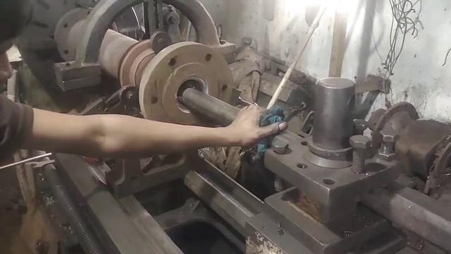 Barrel Bore In Lathe | plastic recycle unit | REW смотреть онлайн