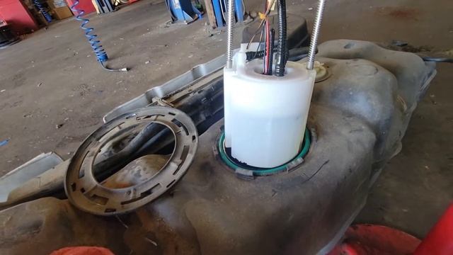2017 Dodge ram 1500 fuel pump assembly install смотреть онлайн