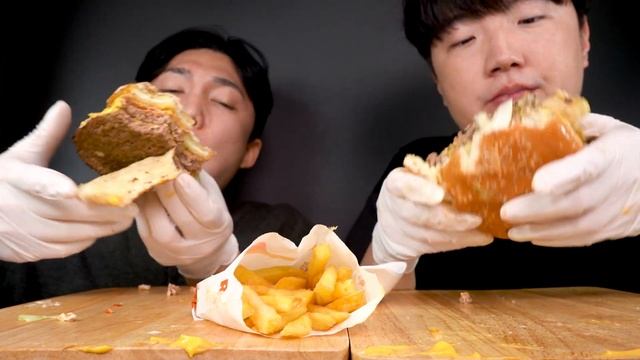 SUB) 버거킹 햄버거 먹방 ASMR /ASMR BURGERKING WHOPPER MUKBANG /เบอร์เกอร์คิง /漢堡王 /バーガーキング /Бургер Кинг смотреть онлайн