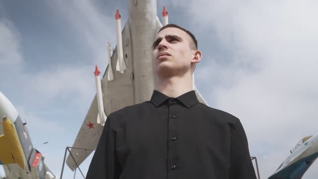 Мирошников Ян смотреть онлайн
