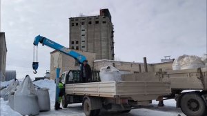 Сколько можно заработать на своëм манипуляторе за один день!?!? (разгружаю фуру, поднимаю чан!)