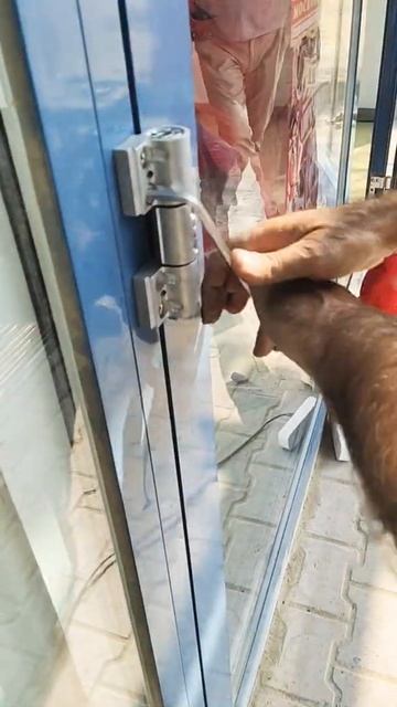 Замена петель на алюминиевых дверях смотреть онлайн