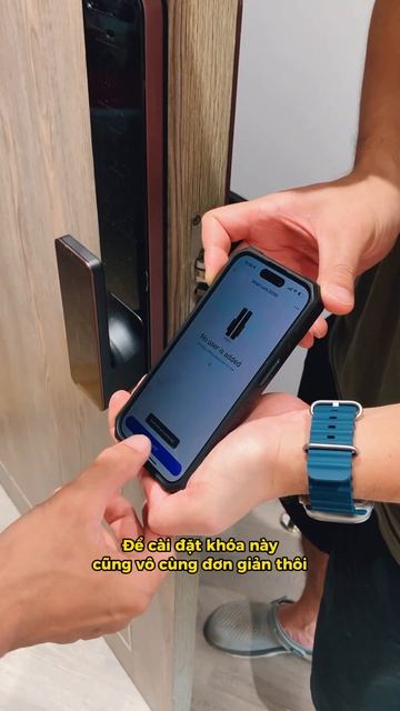 Thay khóa thường bằng khóa thông minh mọi người nhá! #aqara #d200i #smartlock #smarthome смотреть онлайн