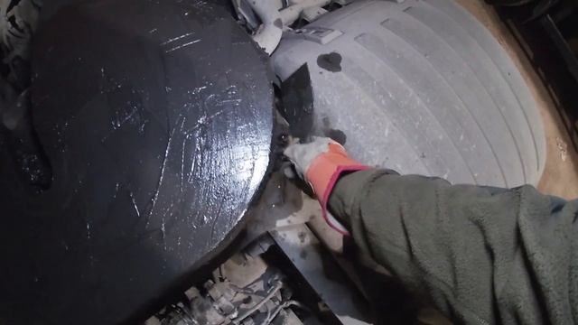 SCANIA Р440 # Смазка седельного устройства или пятого колеса. Это очень важно. смотреть онлайн