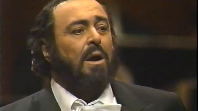 Luciano Pavarotti In Manon